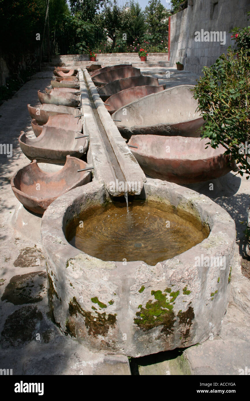 Fontana, Santa Catalina convento, Arequipa, Perù Foto Stock