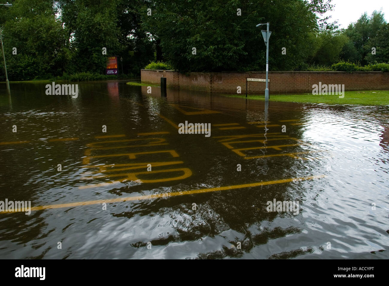 Una strada allagata Abingdon Oxfordshire Foto Stock