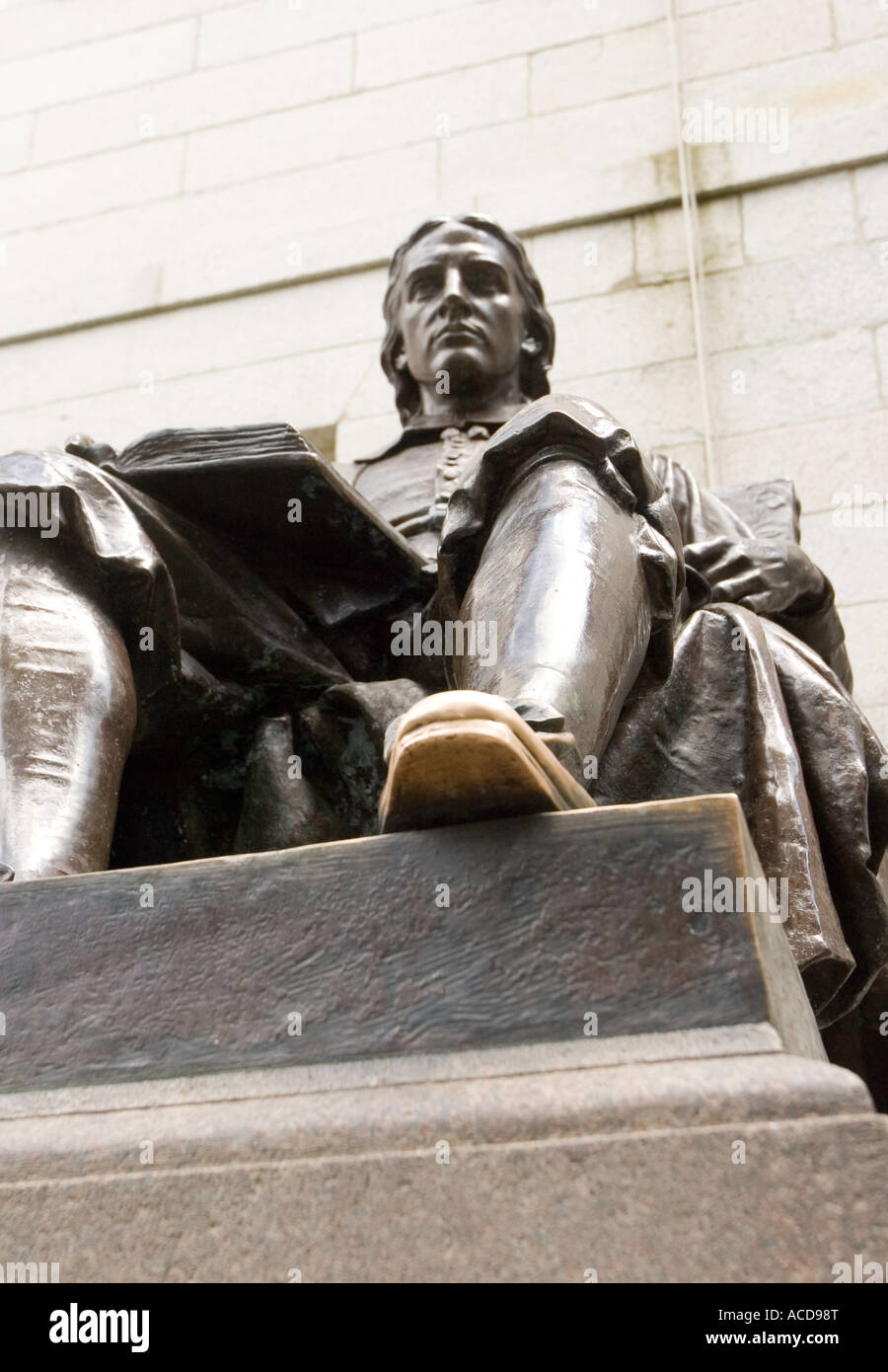 John Harvard statua in Harvard University di Cambridge Massachusetts Foto Stock