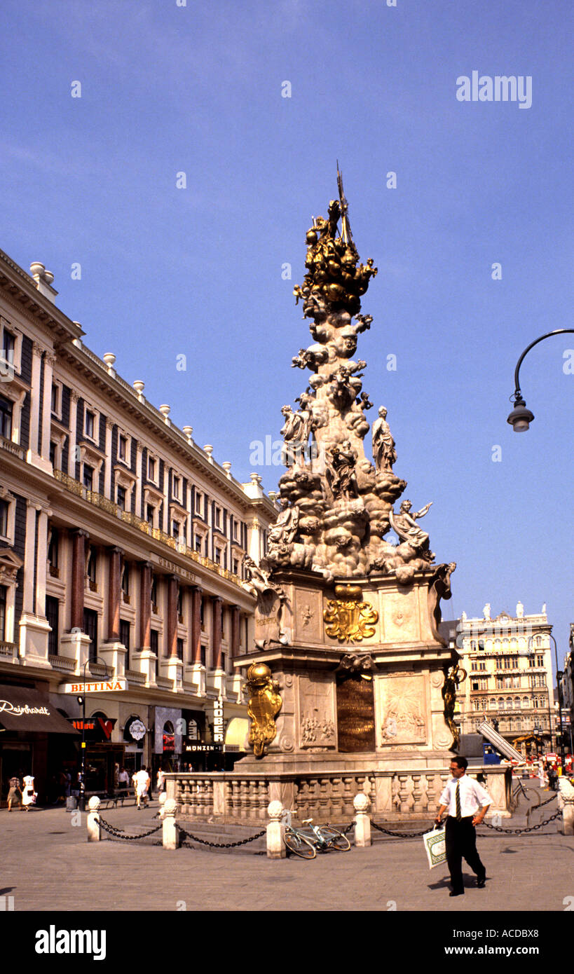 Vienna Misc capitale austriaca Città Capitale Graben Graben monumento Monumenti Negozi Shop Street statua scultura Foto Stock