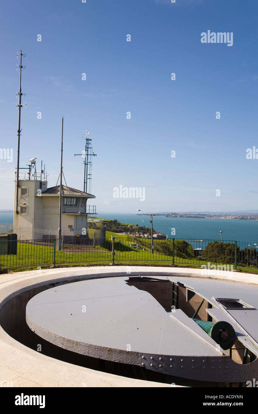 La scomparsa di pistola di artiglieria costiera sul supporto originale a Fort Victoria Monte Victoria Devonport Auckland Nuova Zelanda Foto Stock