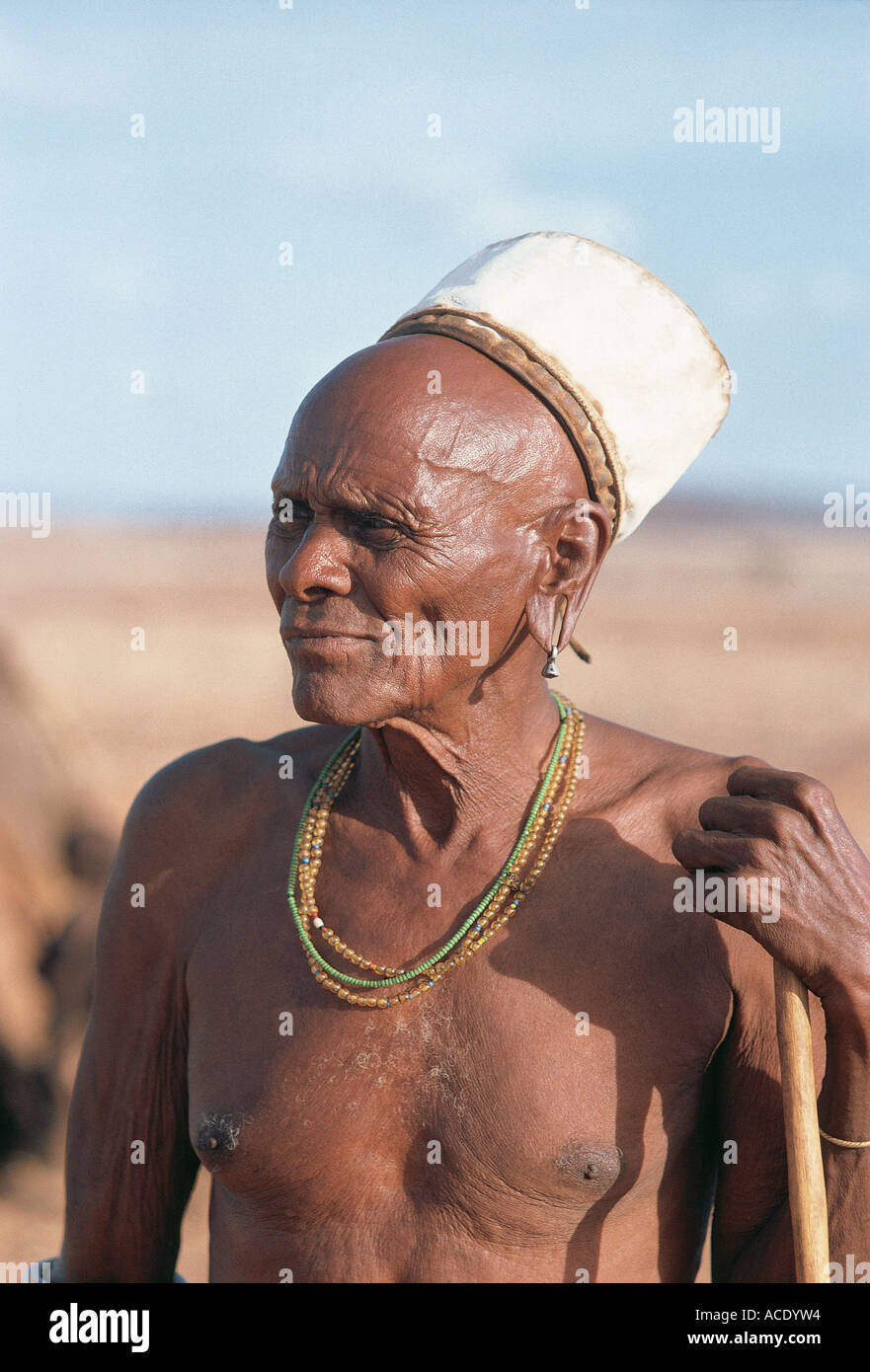 Rendille elder un importante uomo e leader tribali Korr Kenya Settentrionale Africa orientale Foto Stock