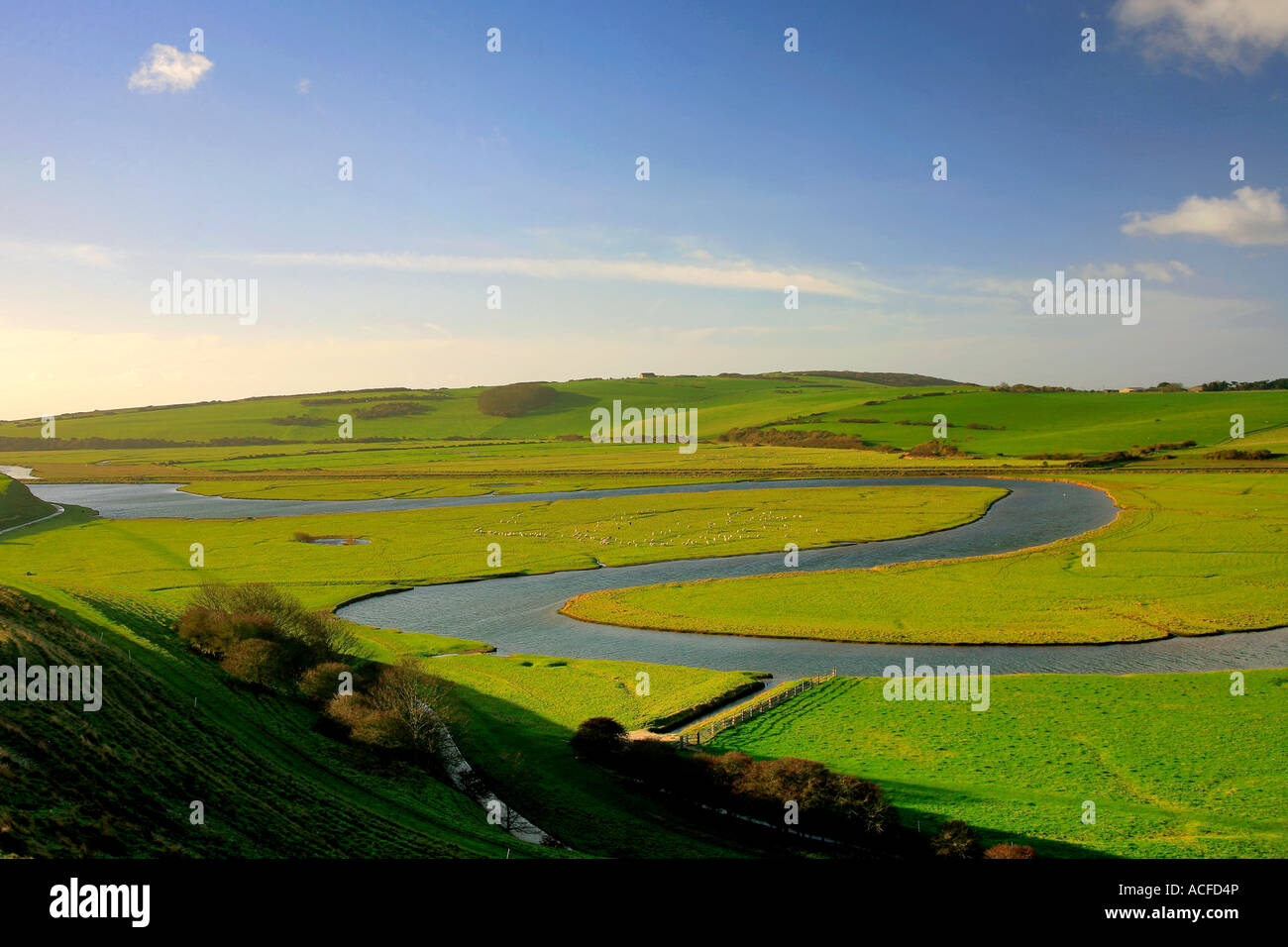 Il fiume Cuckmere Haven, South Downs Way, 7 sorelle Cliffs, Sussex, Inghilterra, Regno Unito Foto Stock