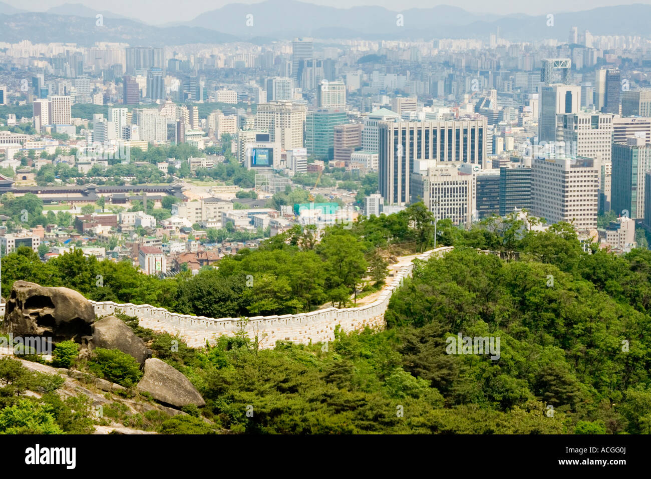 Vista di Seoul da Mura Seoul COREA DEL SUD Foto Stock