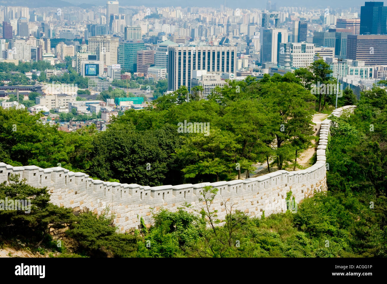 Vista di Seoul da Mura Seoul COREA DEL SUD Foto Stock