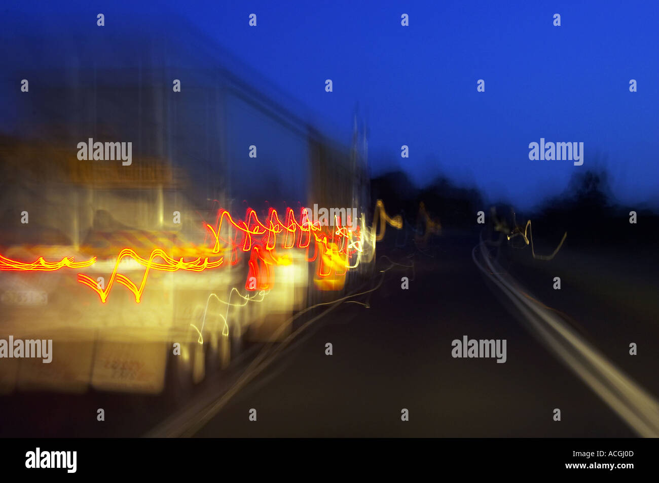 Carrello in autostrada di notte Melbourne Victoria Australia Foto Stock