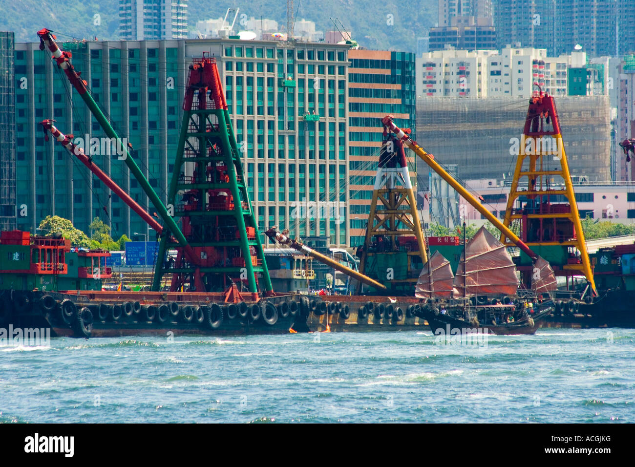 Hong Kong navigazione commerciale e Duk Ling Cinese tradizionale Giunca Vela Hong Kong Foto Stock
