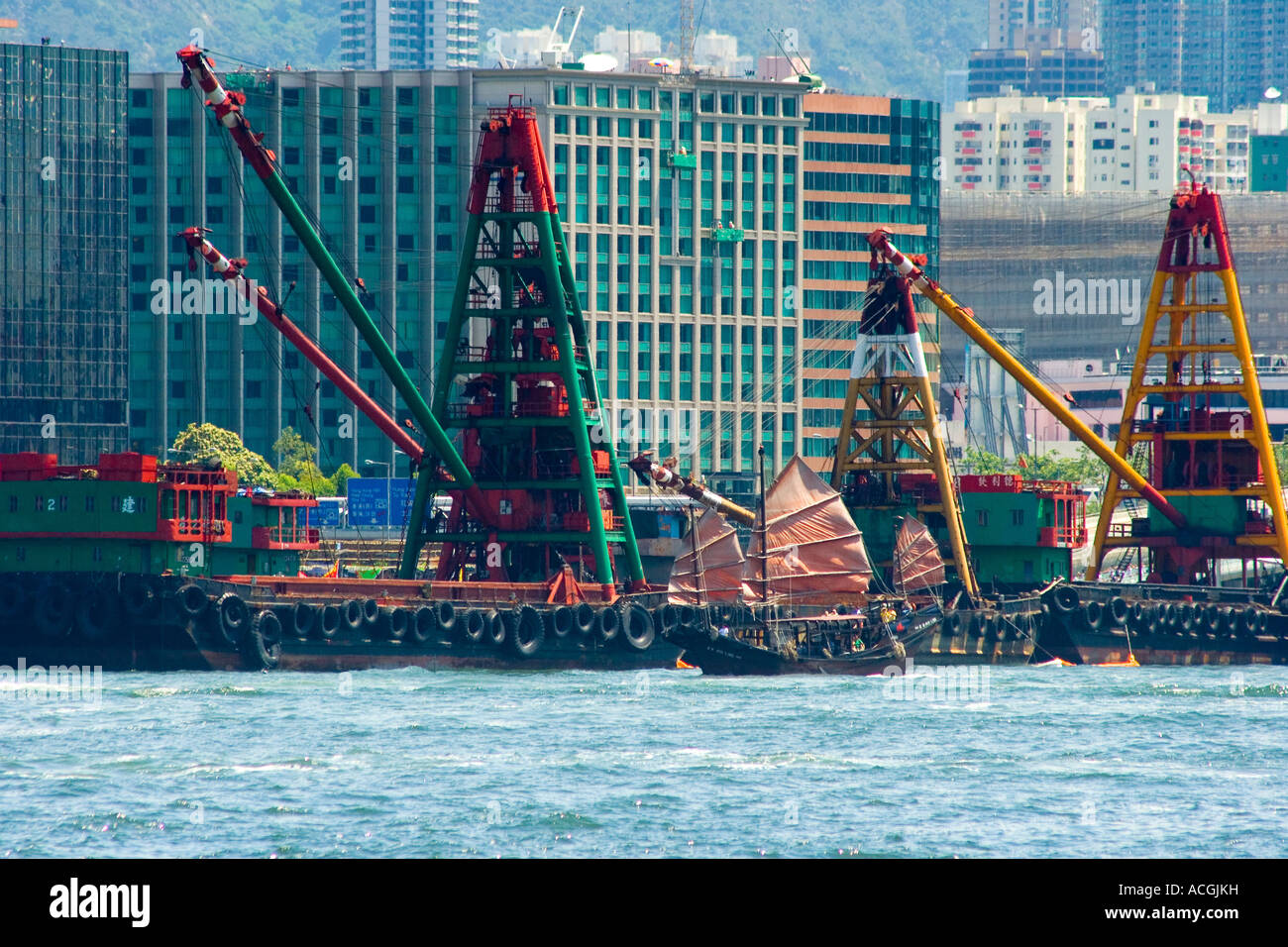 Hong Kong navigazione commerciale e Duk Ling Cinese tradizionale Giunca Vela Hong Kong Foto Stock