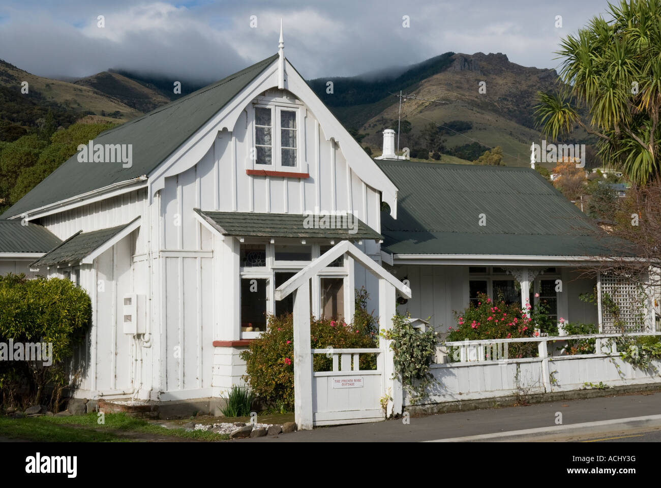 Il francese Rose Cottage in Akaroa putativi di colonia francese sul nuovo Zealands Isola del Sud Foto Stock
