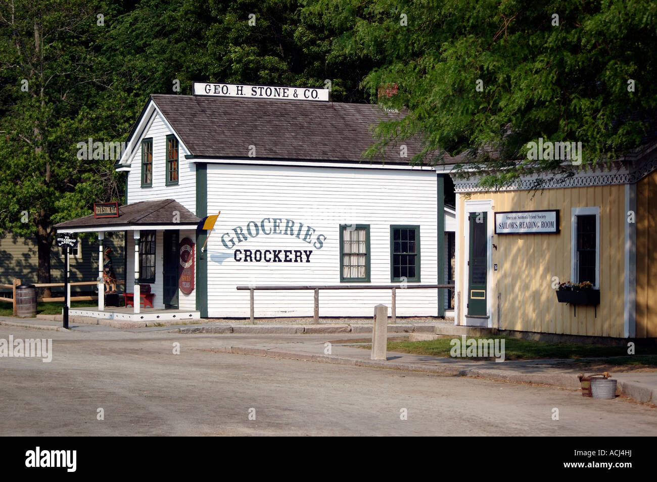 Il negozio di alimentari e i marinai sala lettura di Mystic Seaport in Connecticut Foto Stock