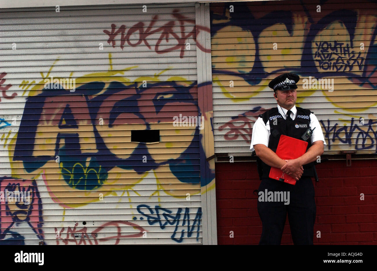 COPYRIGHT PIC DA HOWARD BARLOW poliziotto BEESTON LEEDS Foto Stock