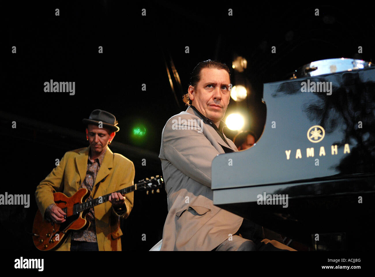 Pic martin phelps 09 07 06 lacock Jools Holland a Lacock Abbey Foto Stock