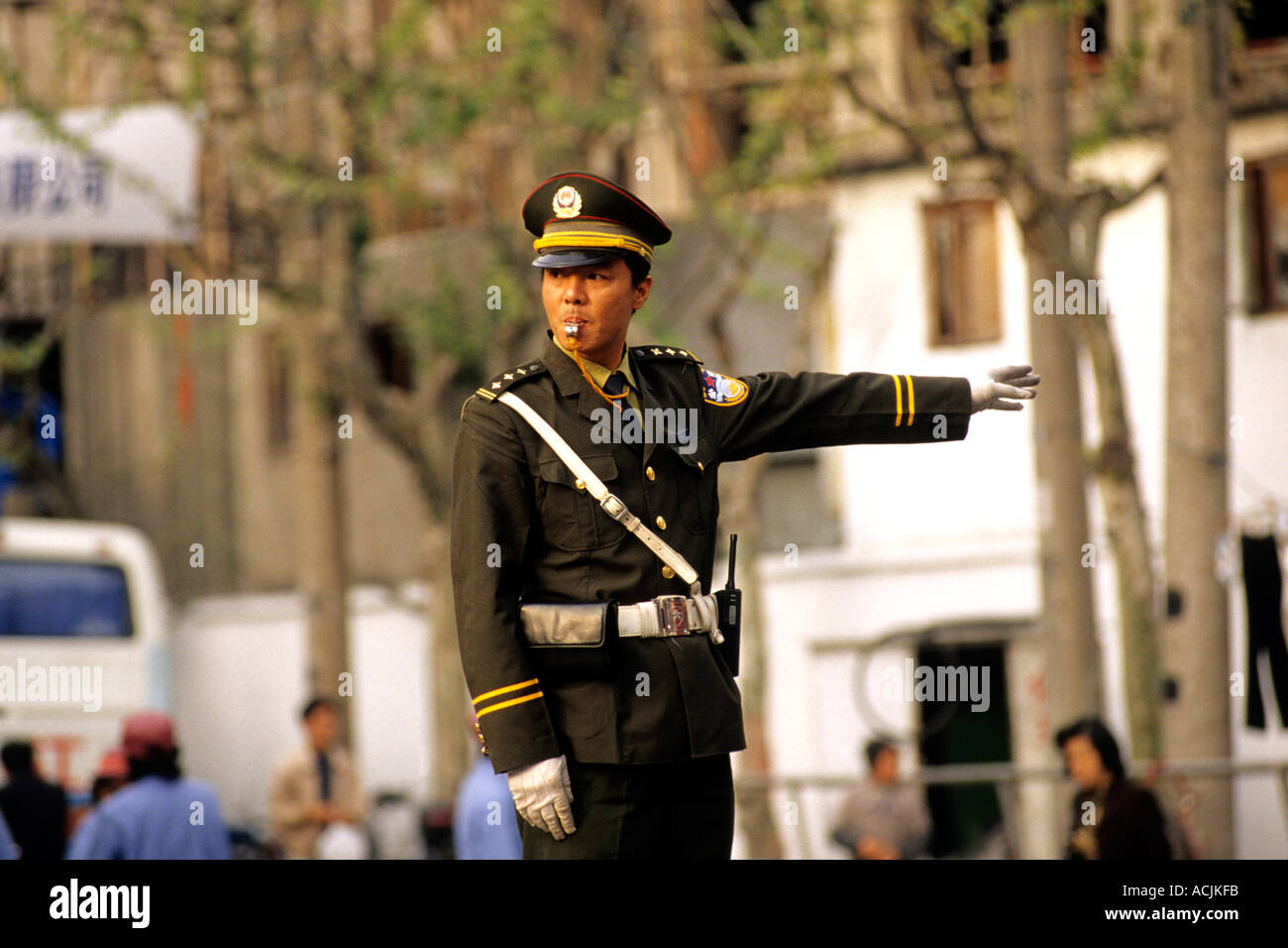 La polizia dirigere traffico a Beijing in Cina Foto Stock