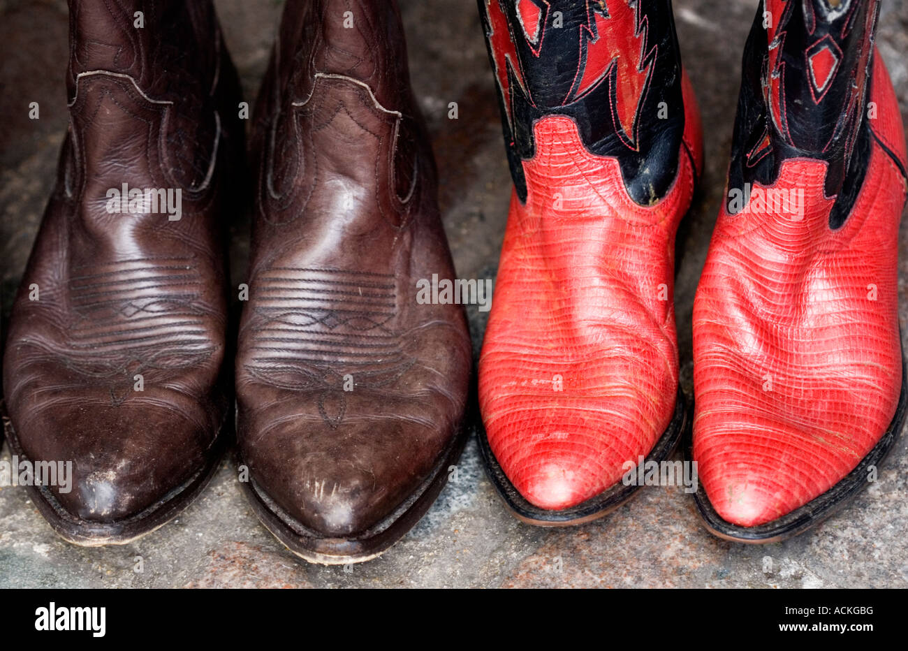 2 paia di stivali da cowboy Foto Stock