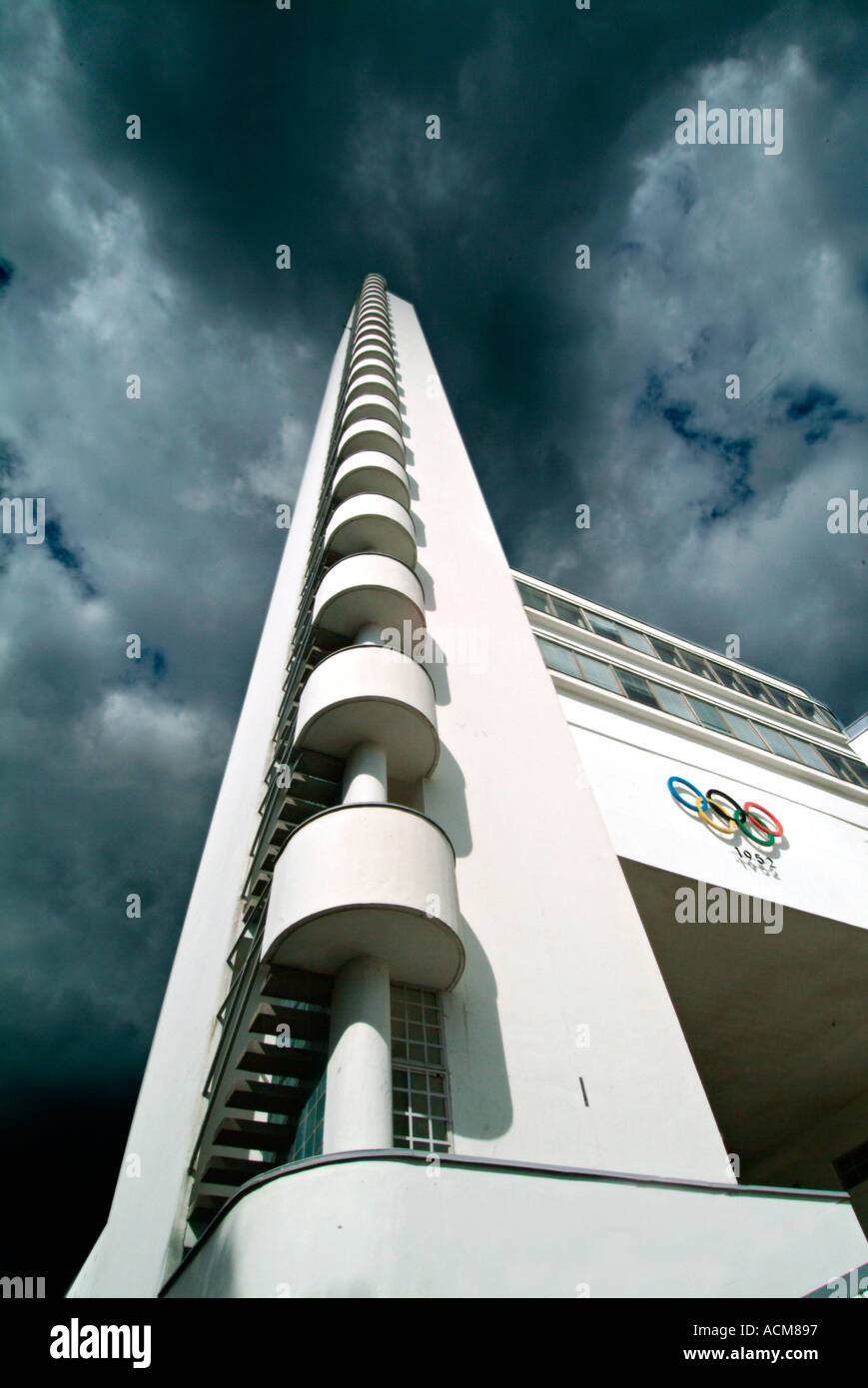 Torre dello stadio olimpico di Helsinki costruito con l'architetto Alvar Aalto Foto Stock