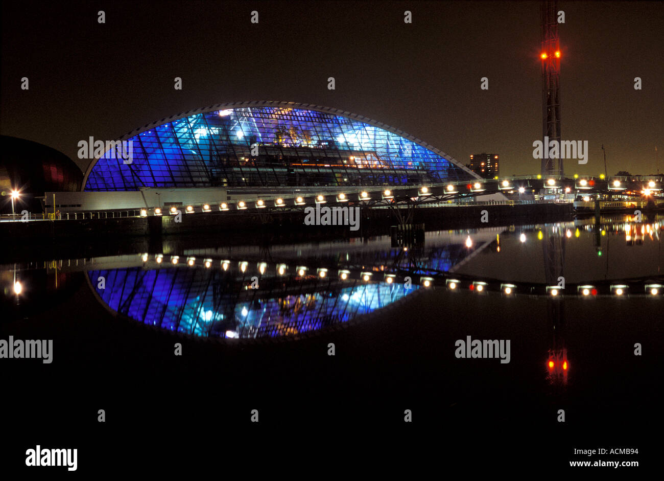 Scozia Glasgow Glasgow Science Centre dal fiume Clyde Foto Stock