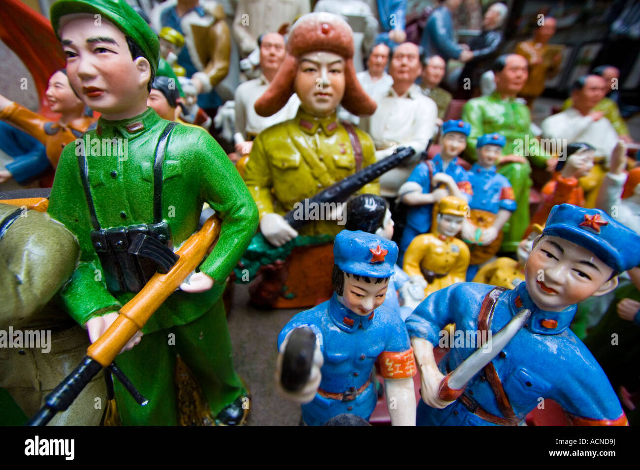 Souvenir Partito Comunista figure di ceramica Cat Street antico mercato di Hong Kong Foto Stock