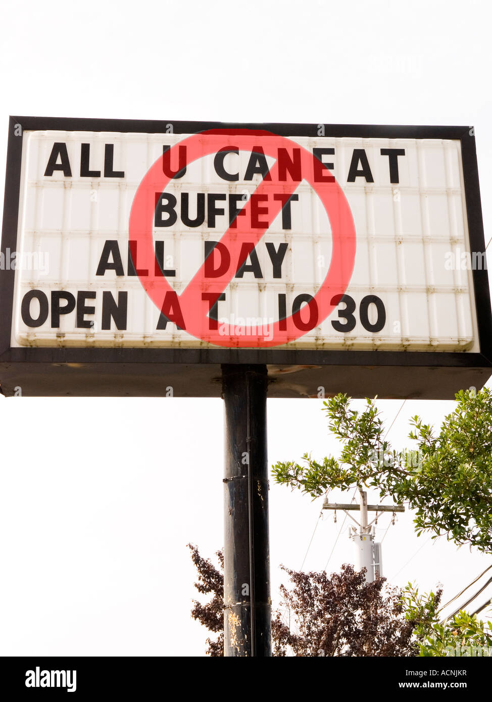 Restaurant sign suggerendo di dire no a tutto quello che potete mangiare a buffet, STATI UNITI D'AMERICA. La perdita di peso del concetto. Foto Stock