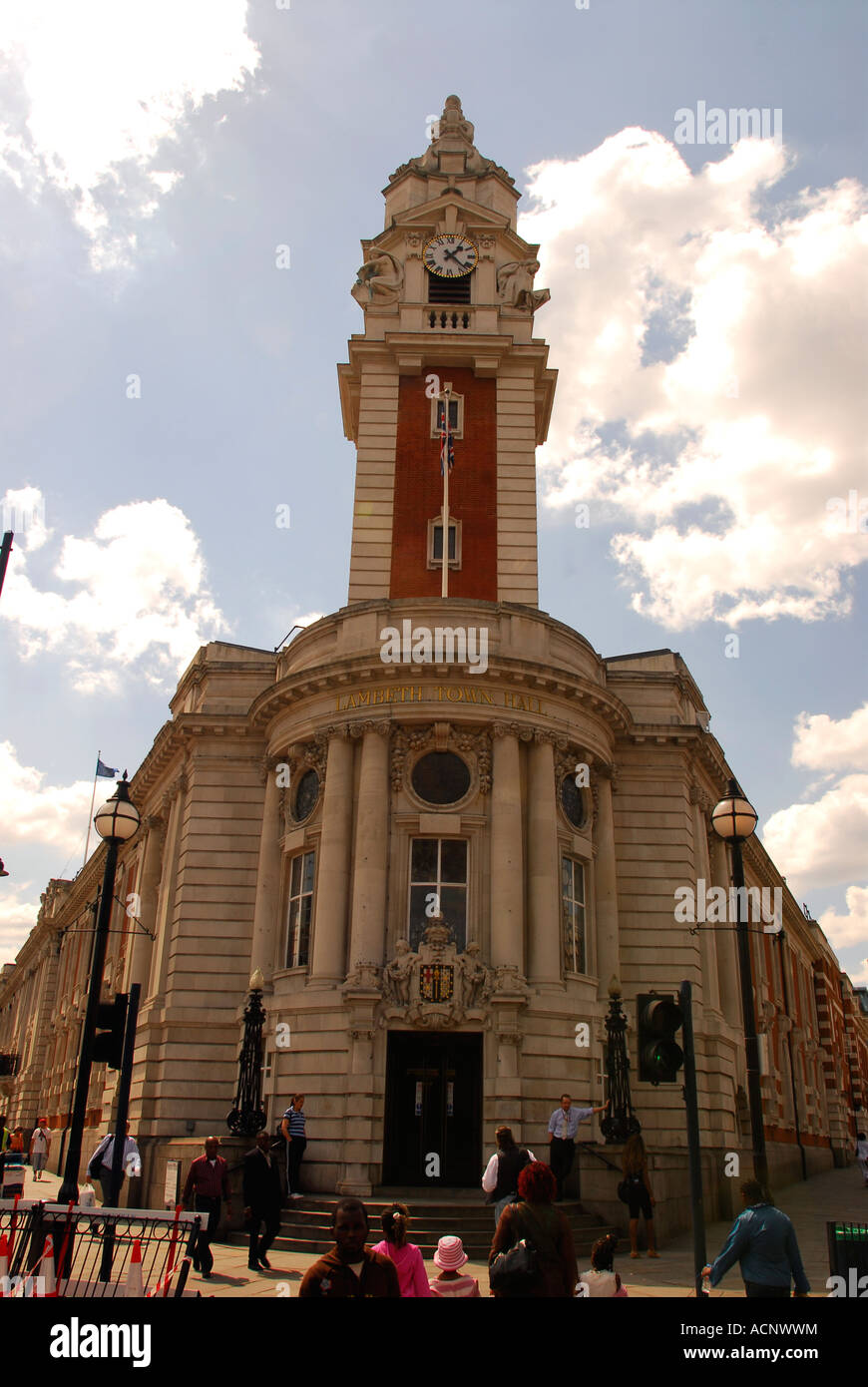 Vista generale del Consiglio di Lambeth Town Hall, Brixton, Londra, Regno Unito. Foto Stock