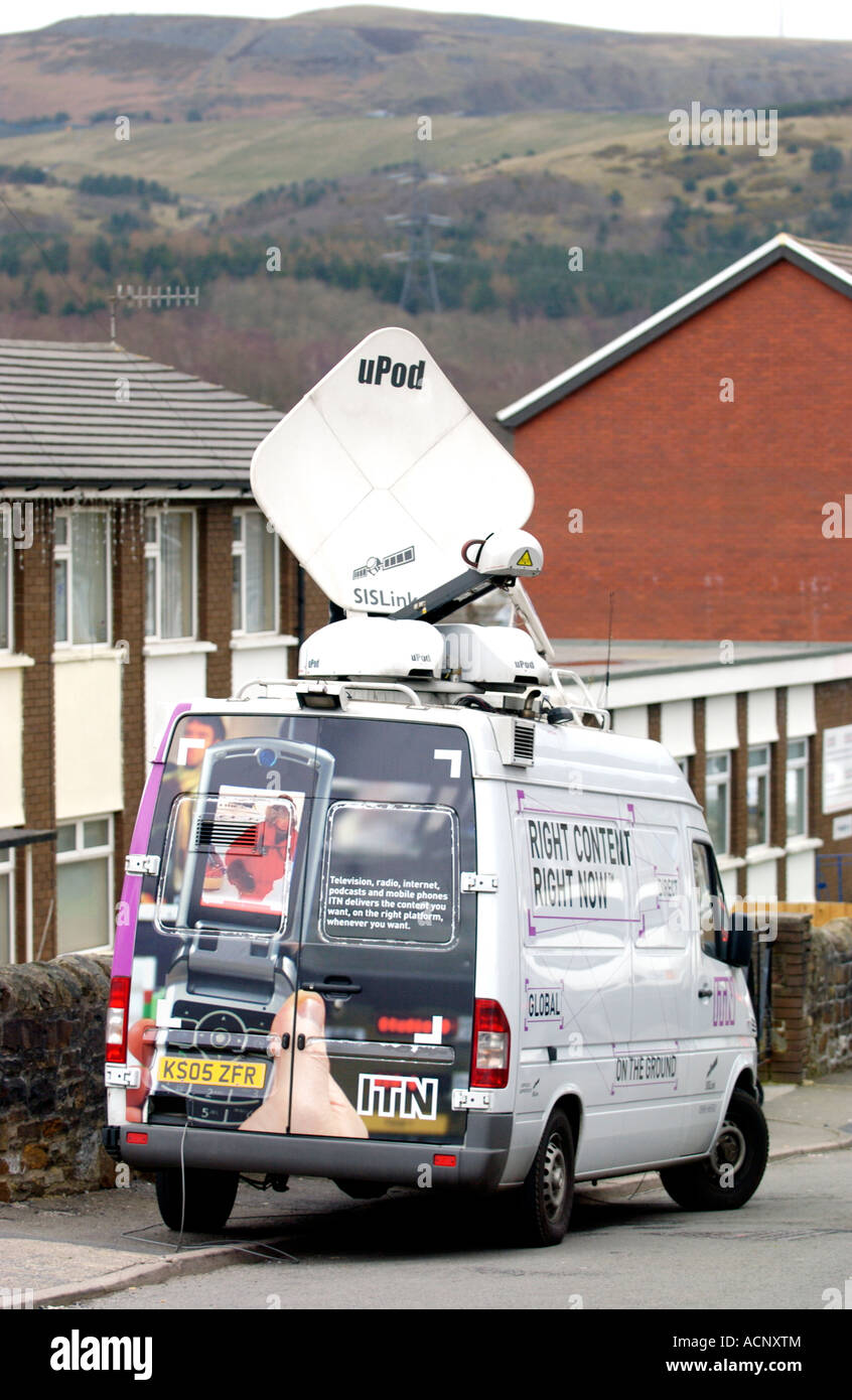 ITN televisione satellitare van a news caso Wales UK Foto Stock