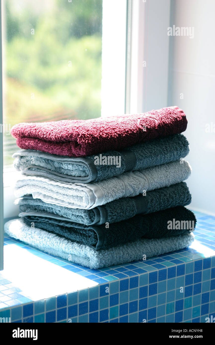 Gli asciugamani in bagno - Handtücher im Bad Foto Stock