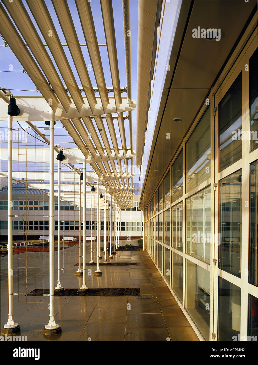 Brise soleil a DEFRA Research Station North Yorkshire Foto Stock