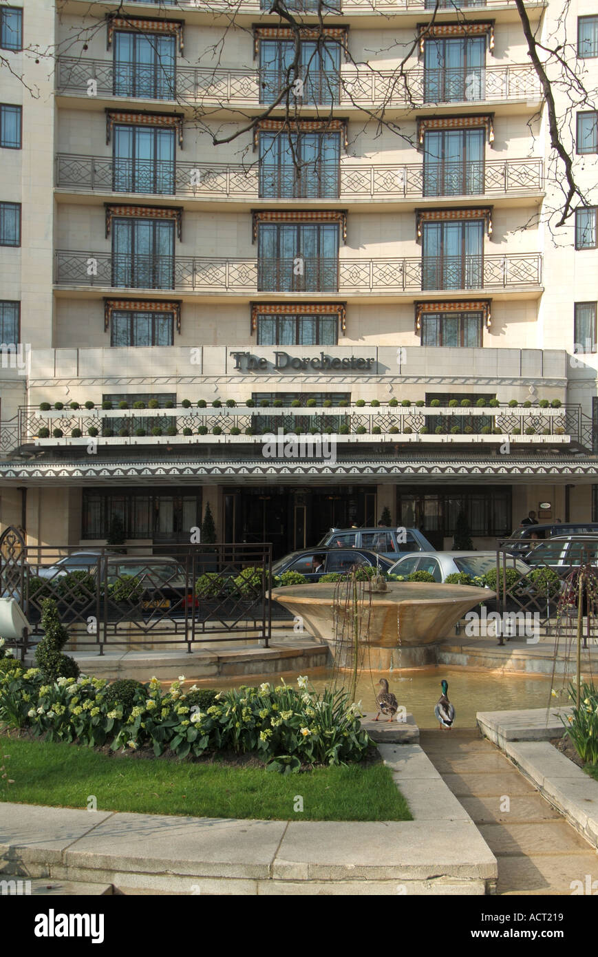 Il Dorchester hotel cinque stelle prestigioso hotel di lusso su Park Lane in Mayfair West End Londra Inghilterra Foto Stock