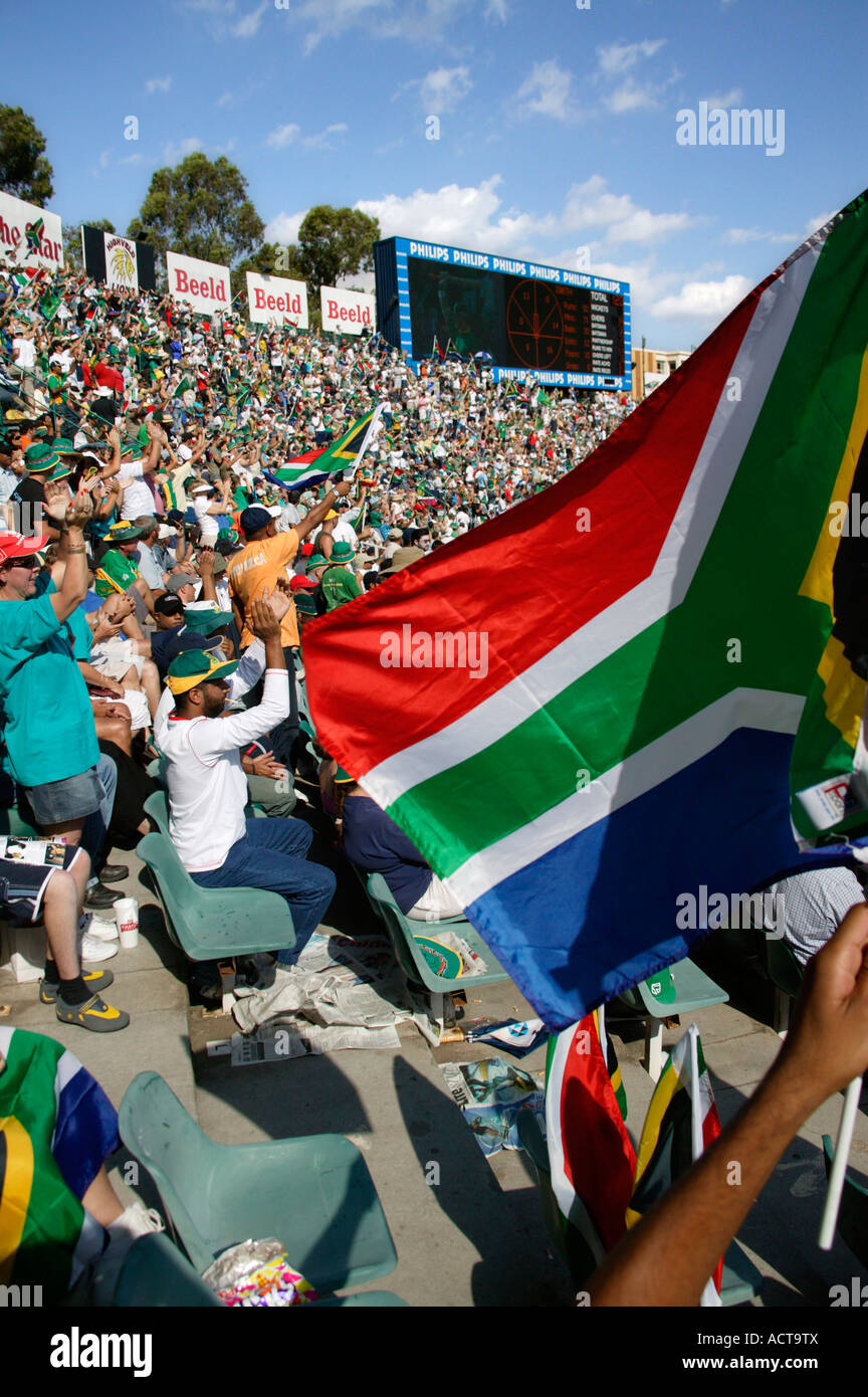 Guardare la gente di cricket di Gauteng Johannesburg Sudafrica Foto Stock