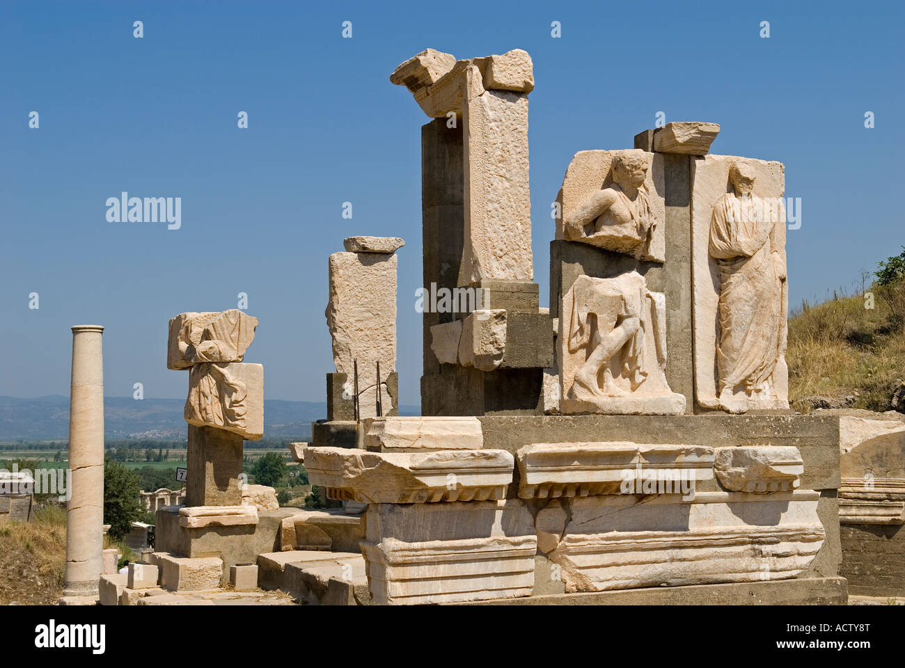 Le statue di un tempio su viceparroci Street, Efeso in Turchia. Foto Stock