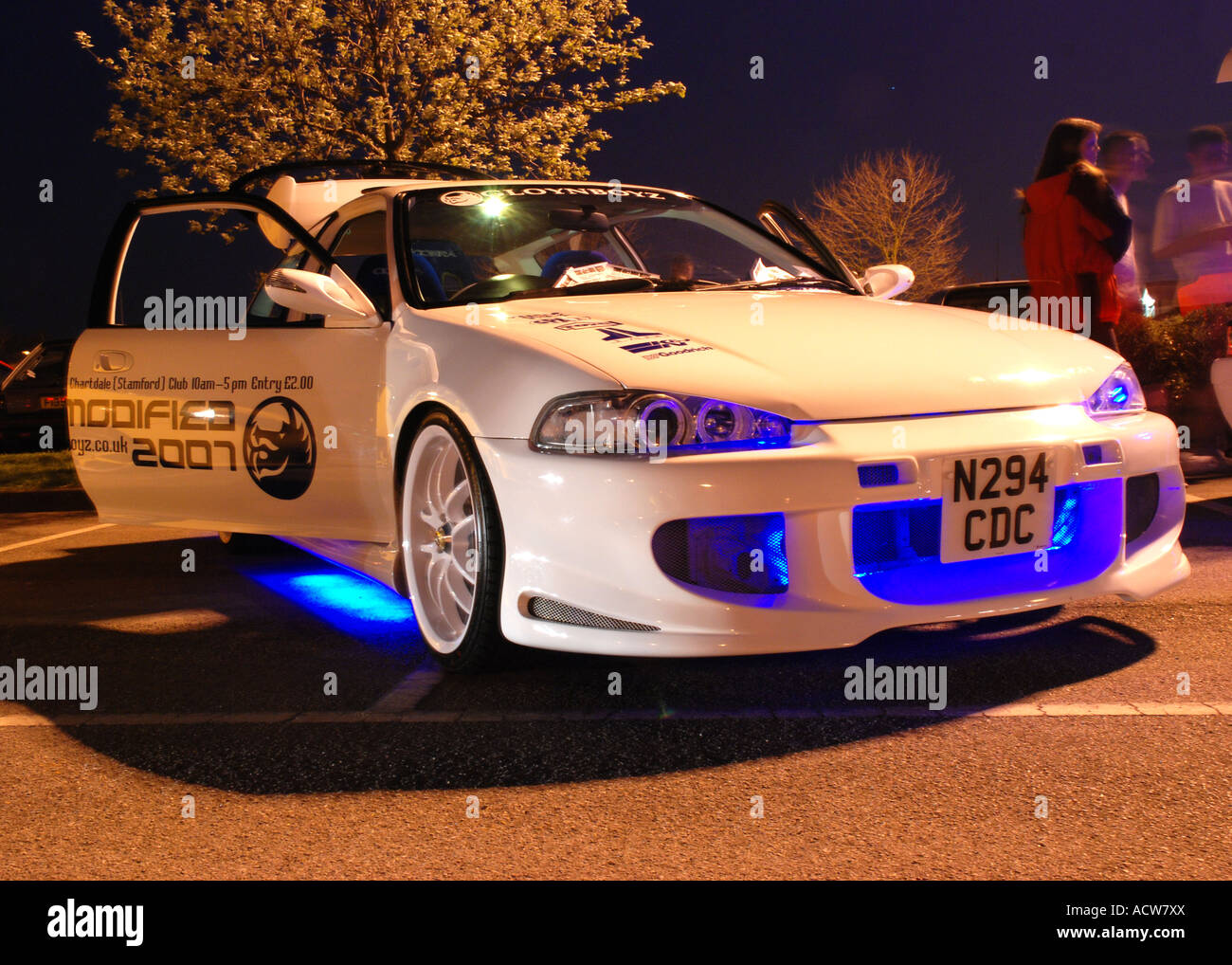 Modded Honda Civic Coupe con sotto il neon per auto Foto Stock