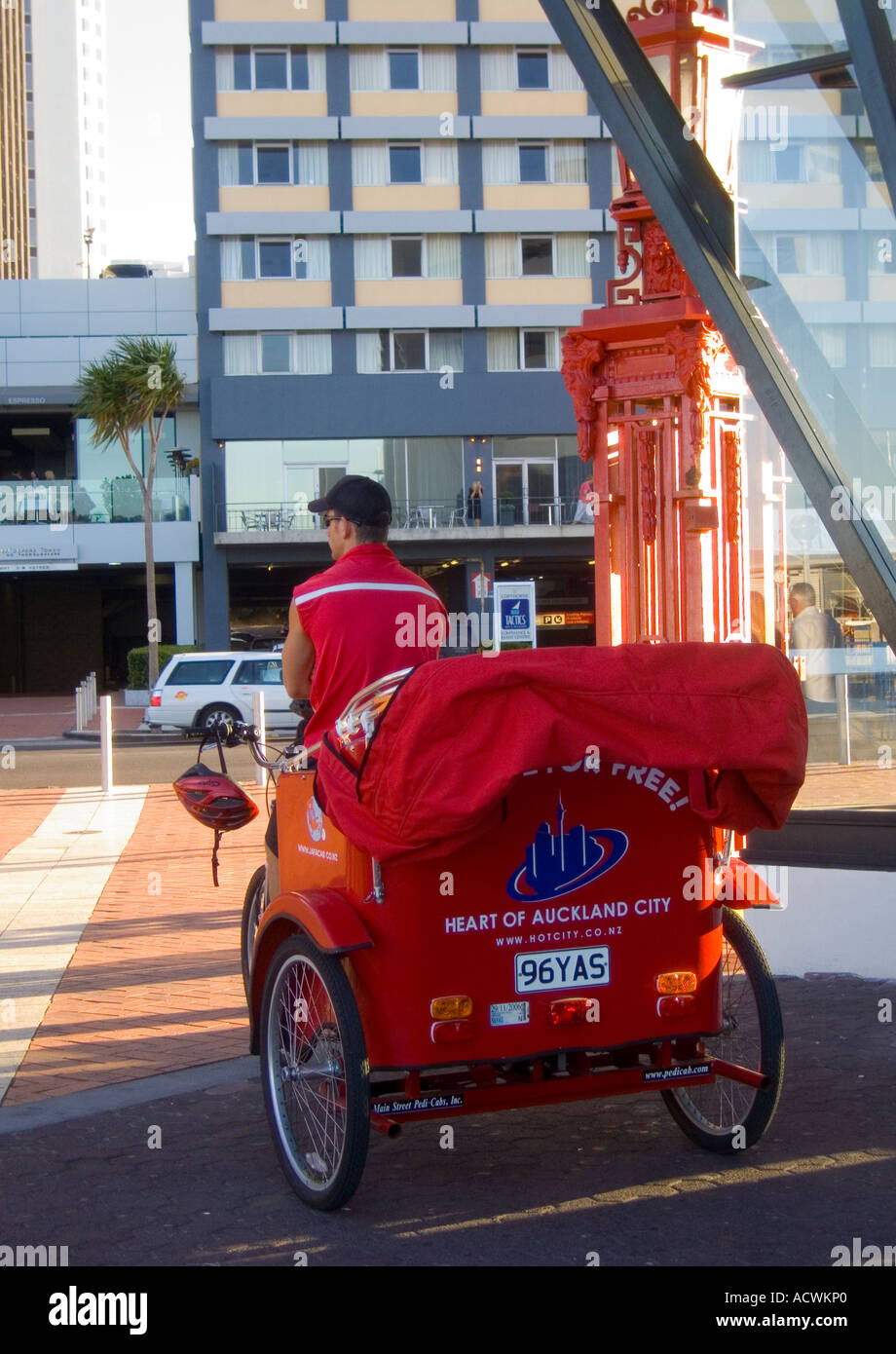 Nuova Zelanda aukland pedicab e conducente Foto Stock