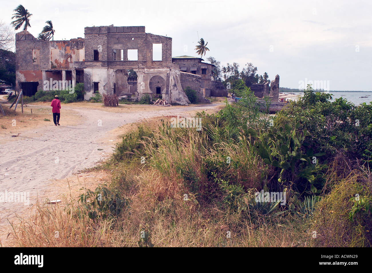 Edificio coloniale nella ex capitol di tedesco in africa orientale Bagamoyo Foto Stock
