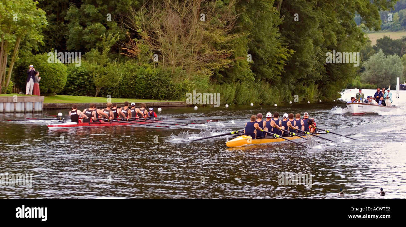 Università internazionale di competere a remare a henley royal regatta Foto Stock