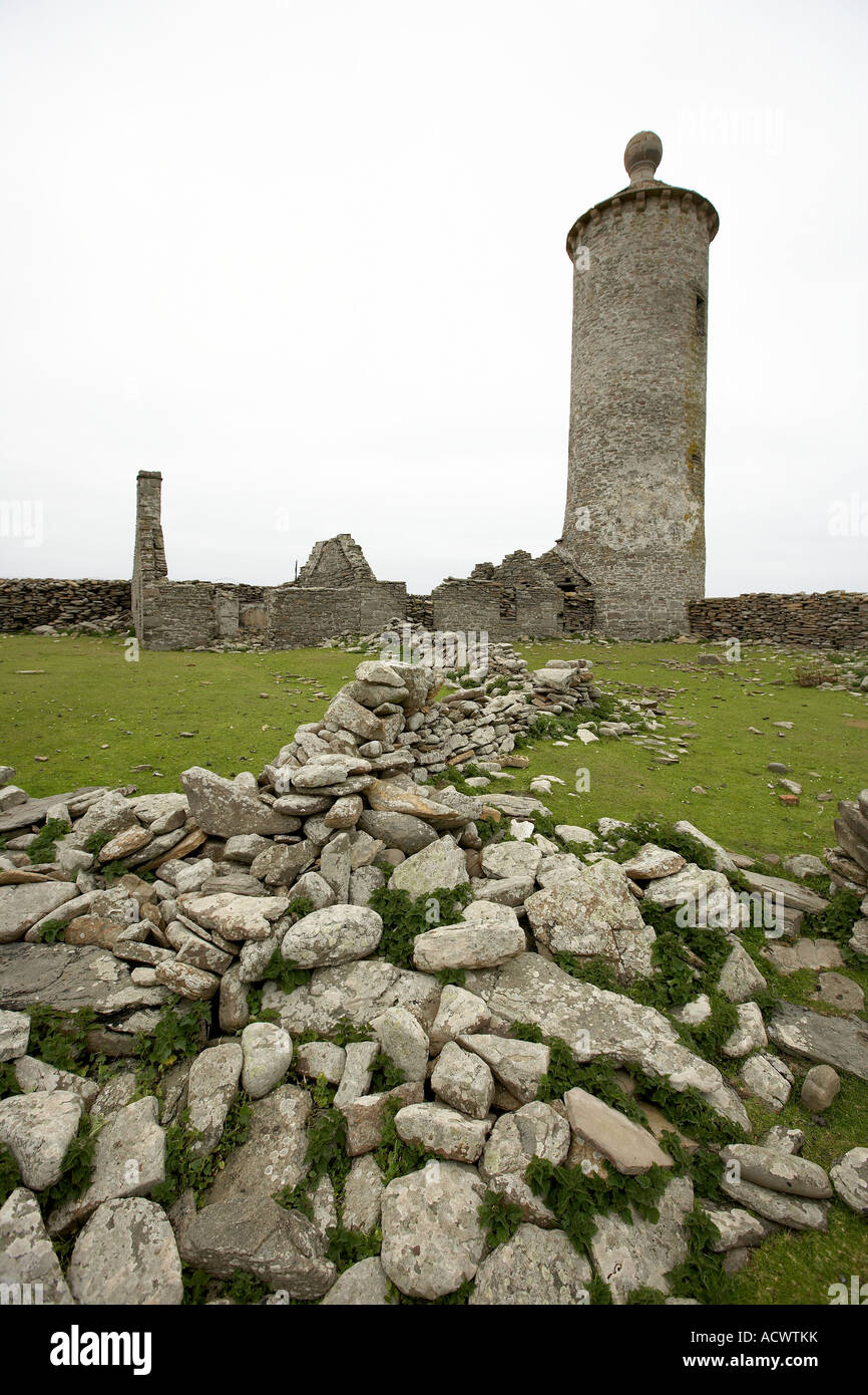 Il vecchio faro costruito una prima volta nel 1789 North Ronaldsay Isole Orcadi Scozia UK Foto Stock