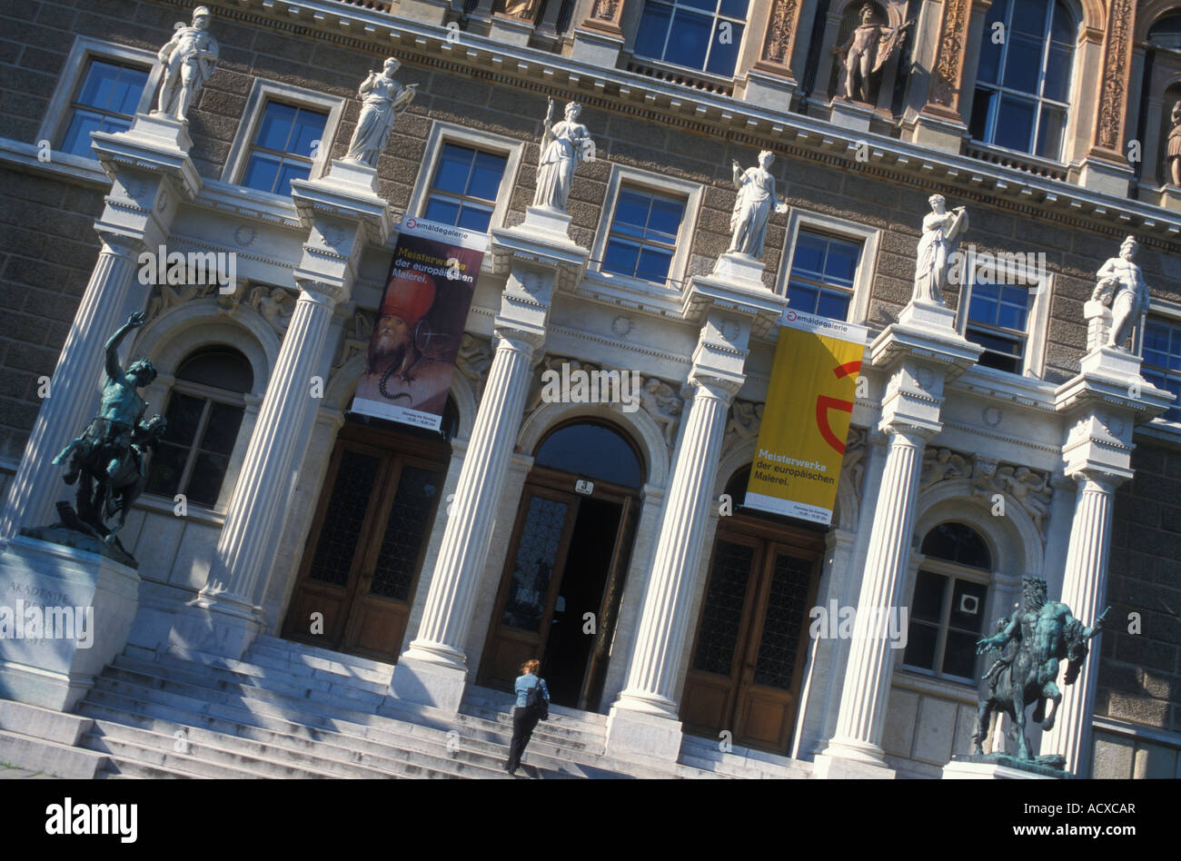 La facciata della Accademia delle Arti Plastiche Akademie der Bildenden Kuenste Museum di Vienna Austria Foto Stock