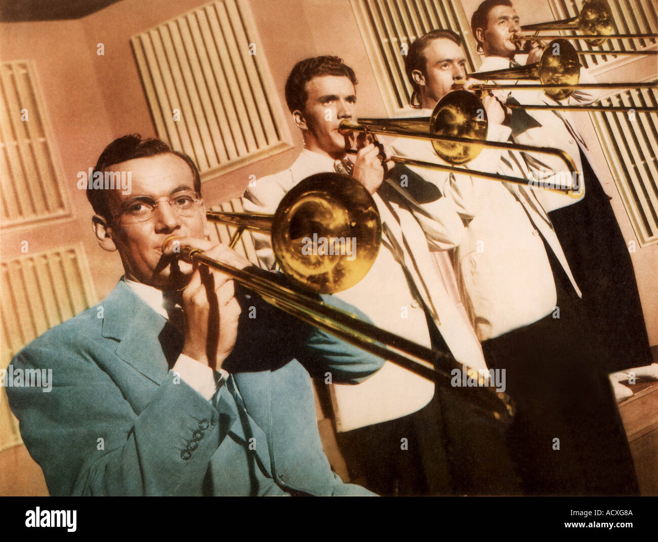 ORCHESTRA mogli Glen Miller a sinistra nel 1942 film Foto Stock