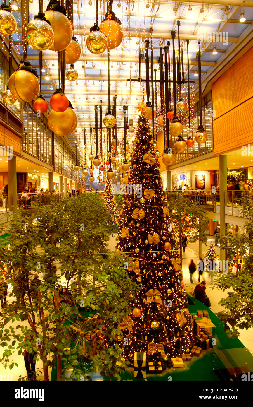 Berlin Potsdamer Platz Shopping Akaden decorazione di Natale Foto Stock
