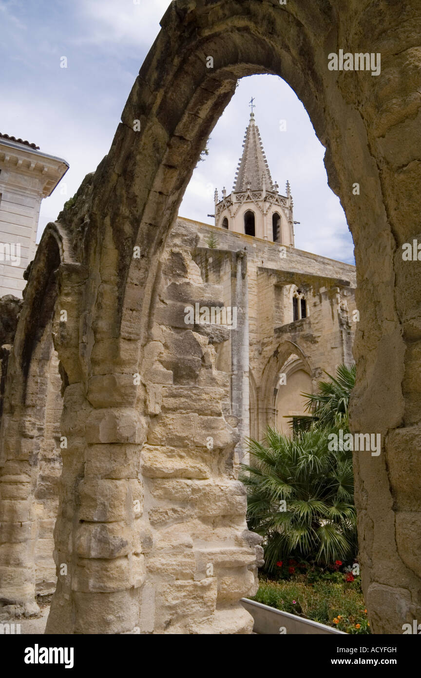 Avignon Francia una chiesa nel centro della città Foto Stock