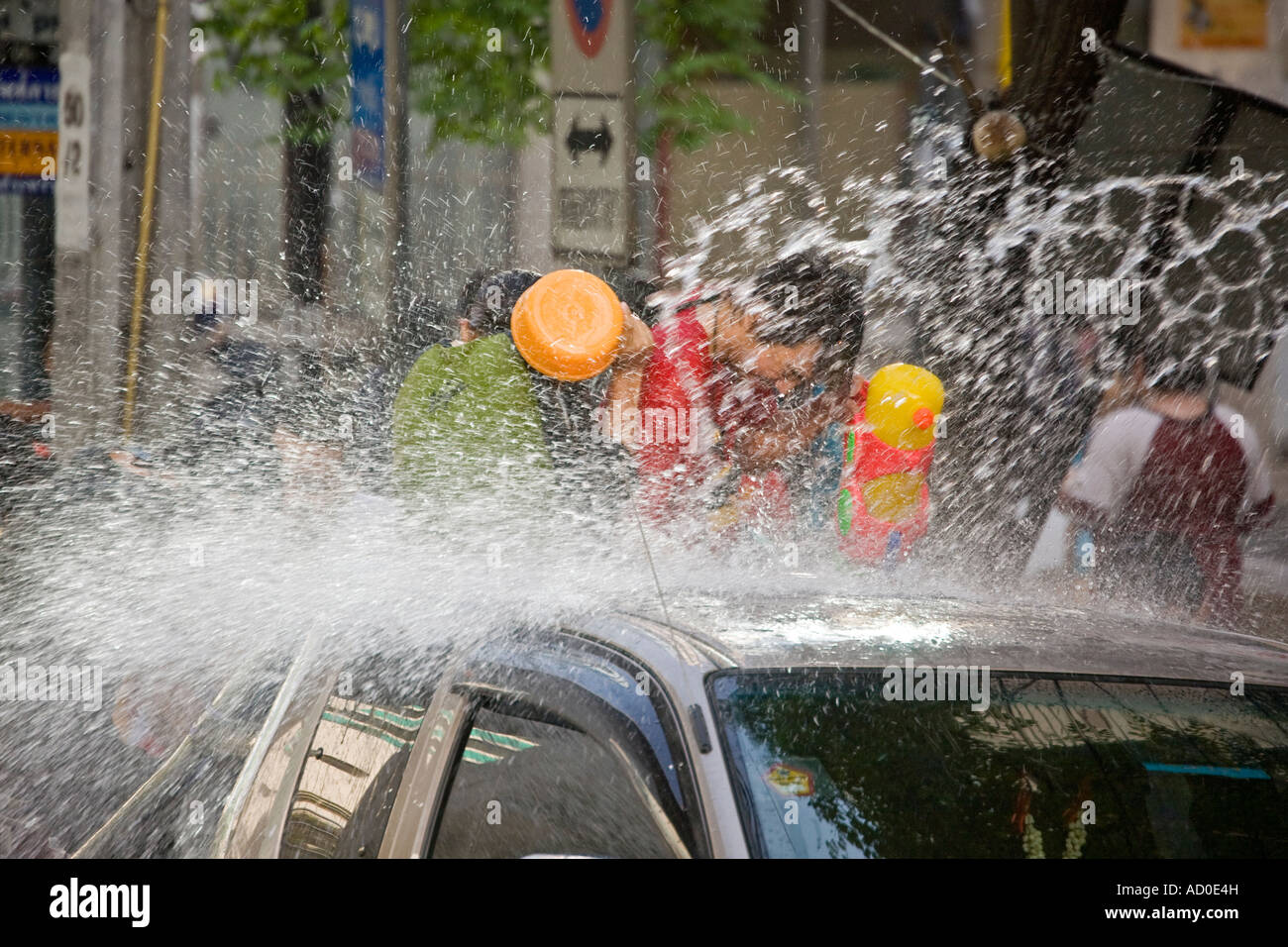 Acqua gettando Songkran festival Bangkok in Thailandia Foto Stock