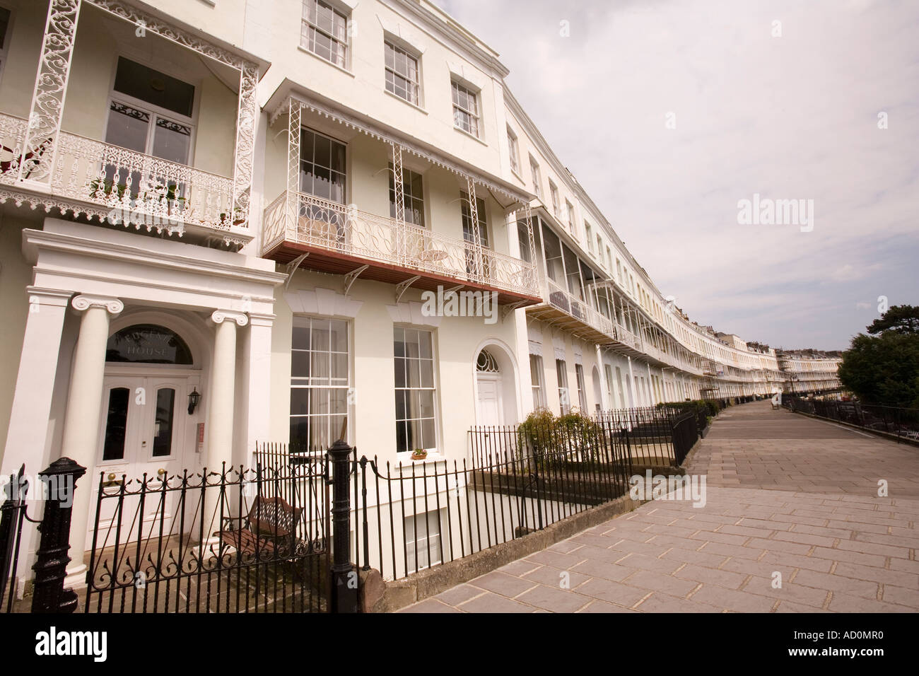 Inghilterra Bristol Clifton Royal York Crescent terrazza di eleganti case in stile georgiano Foto Stock