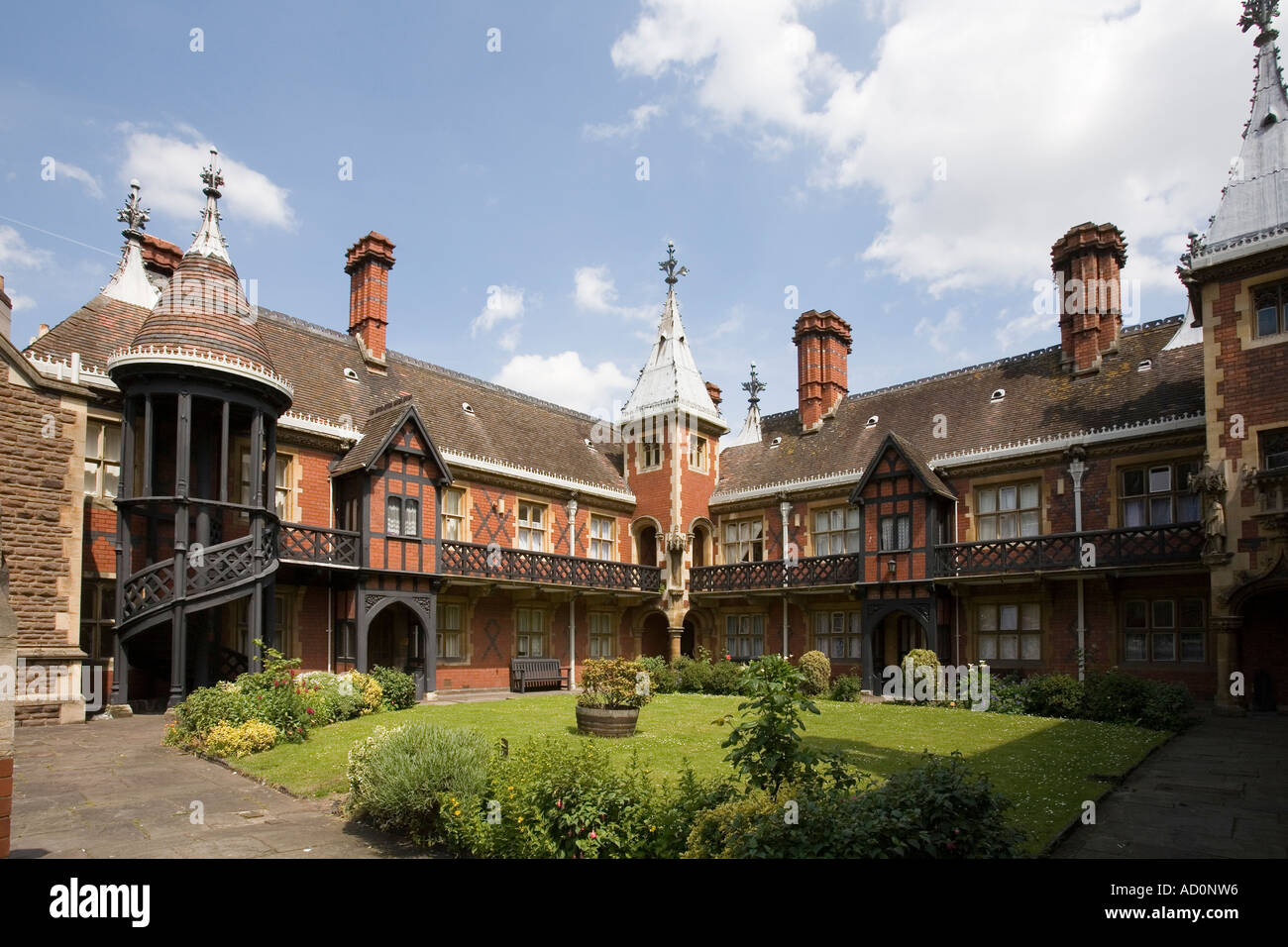 Inghilterra Bristol Colston Street promuove gli ospizi di carità Foto Stock