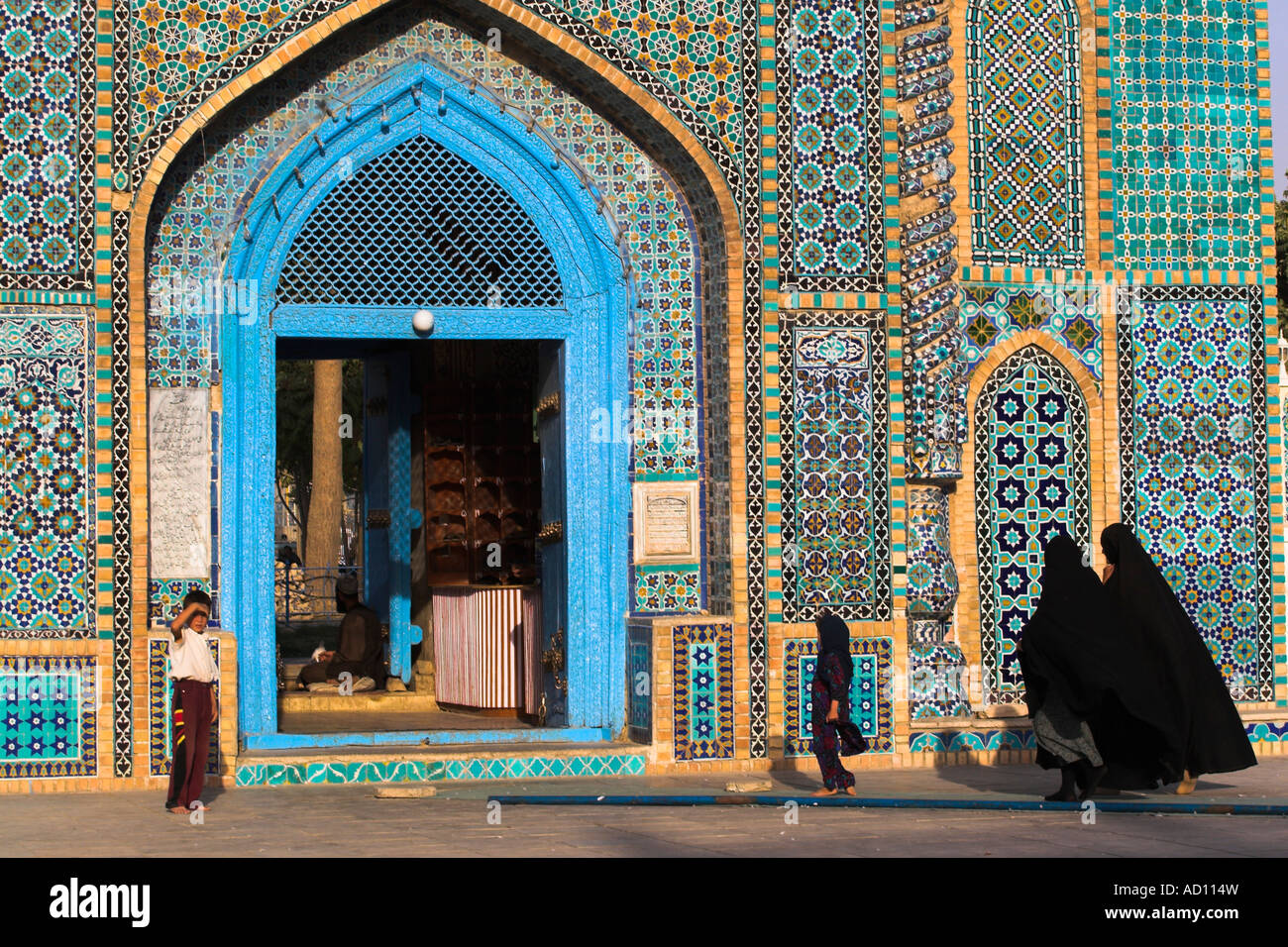 Afghanistan, Mazar-I-Sharif, pellegrini al Santuario di Hazrat Ali Foto Stock