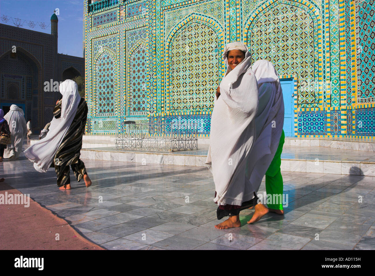 Afghanistan, Mazar-I-Sharif, pellegrini al Santuario di Hazrat Ali Foto Stock