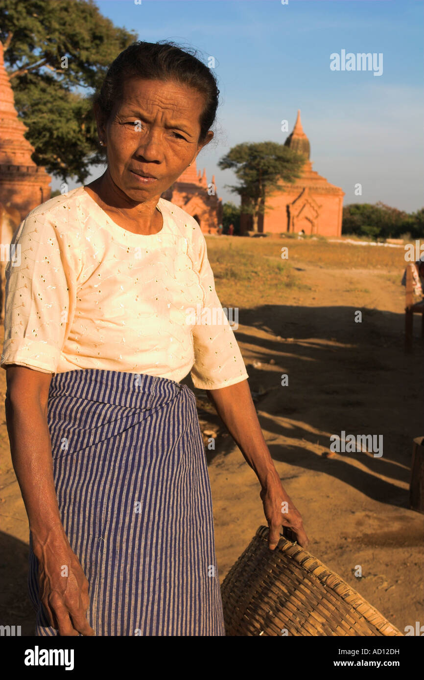 Myanmar, Bagan, Old Bagan, Ananda Pahto (Tempio) Ananda festival, pellegrini Foto Stock