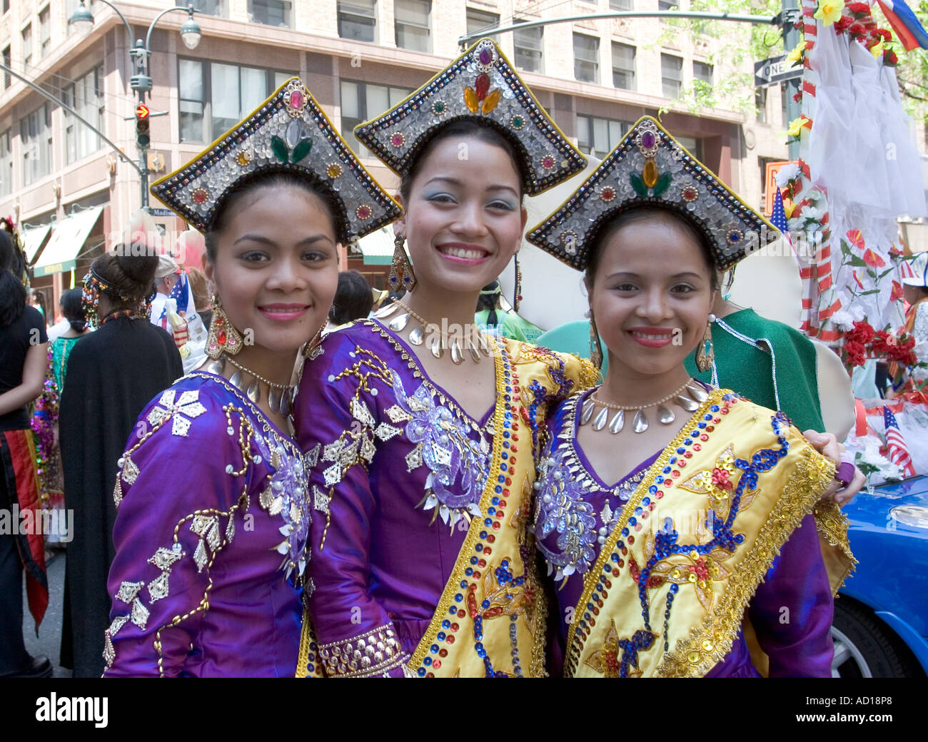 Costumi Tradizionali Filippine Immagini e Fotos Stock - Alamy