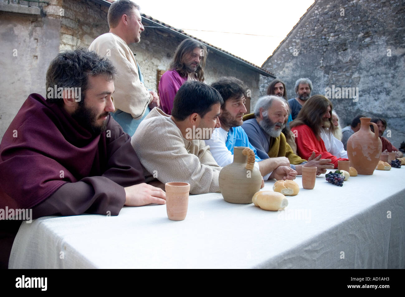 Dodici Apostoli a tavola - Ultima cena- evocando ad erto - Friuli Italia Foto Stock