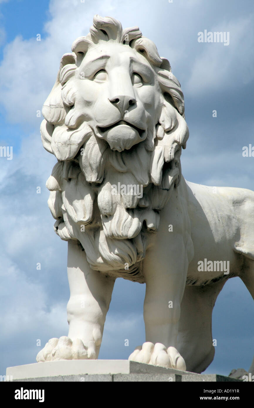 La South Bank Lion. South Bank, Westminster Bridge, Waterloo, London, England, Regno Unito Foto Stock