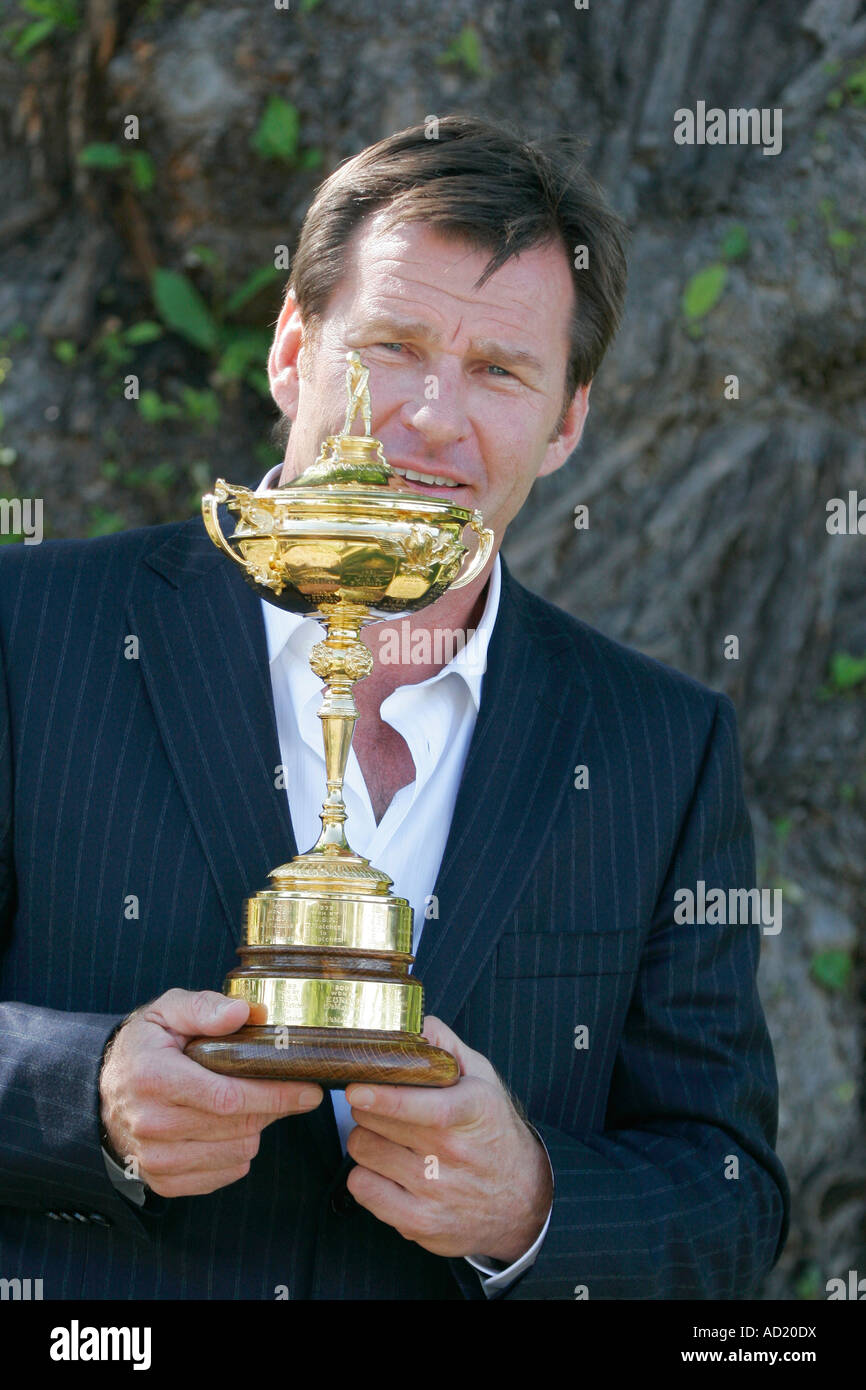 Nick Faldo con la Ryder Cup Trofeo Nick è il capitano del 2008 Ryder Team CupEuropean Foto Stock