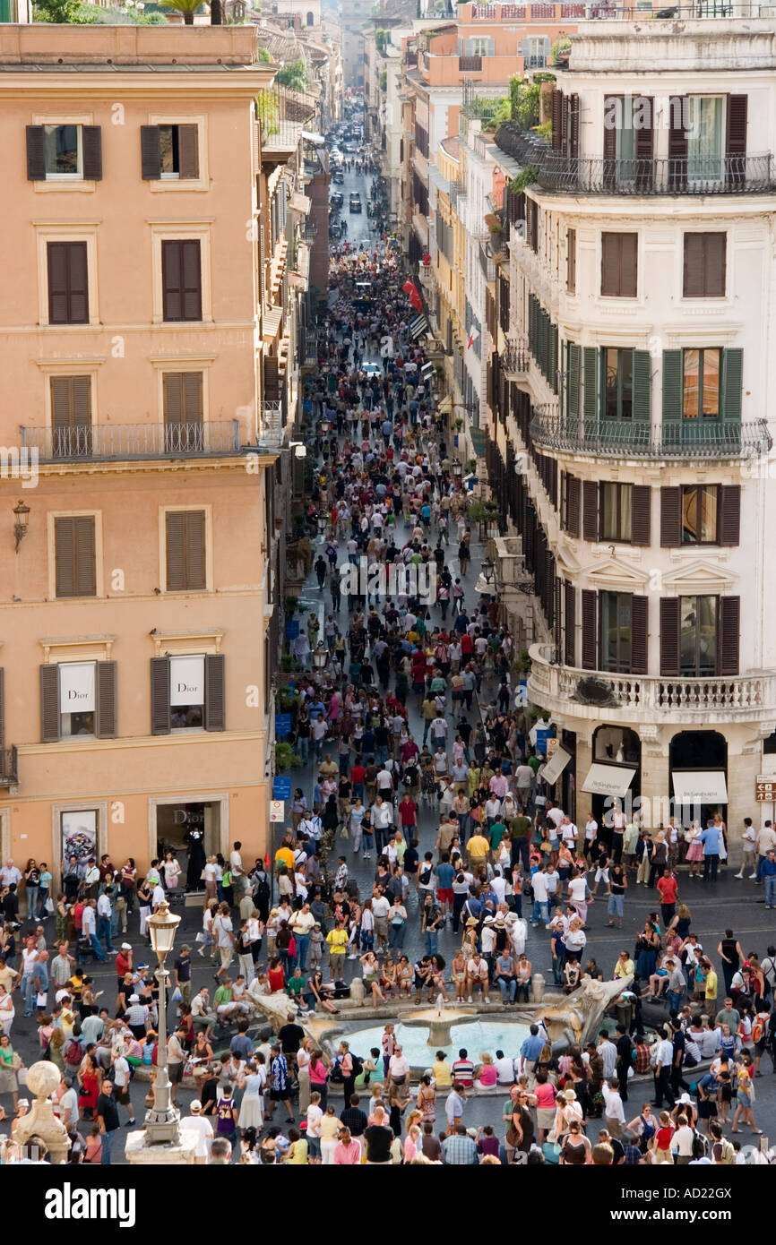 Spanish Steps guardando verso il basso sulla Piazza di Spagna Roma Italia Foto Stock