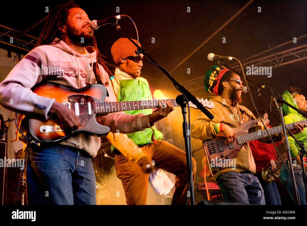 Il Wickerman Festival di musica facile Stella Tutte le stelle sul palco Dundrennan vicino a Kirkcudbright Dumfries e Gallway Scotland Regno Unito Foto Stock